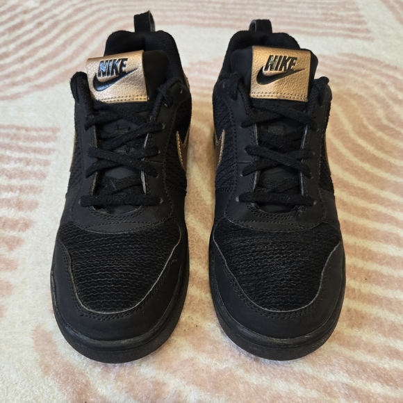 Nike Women's Court Borough Low Sneaker | 7.5 - Picture 2 of 14